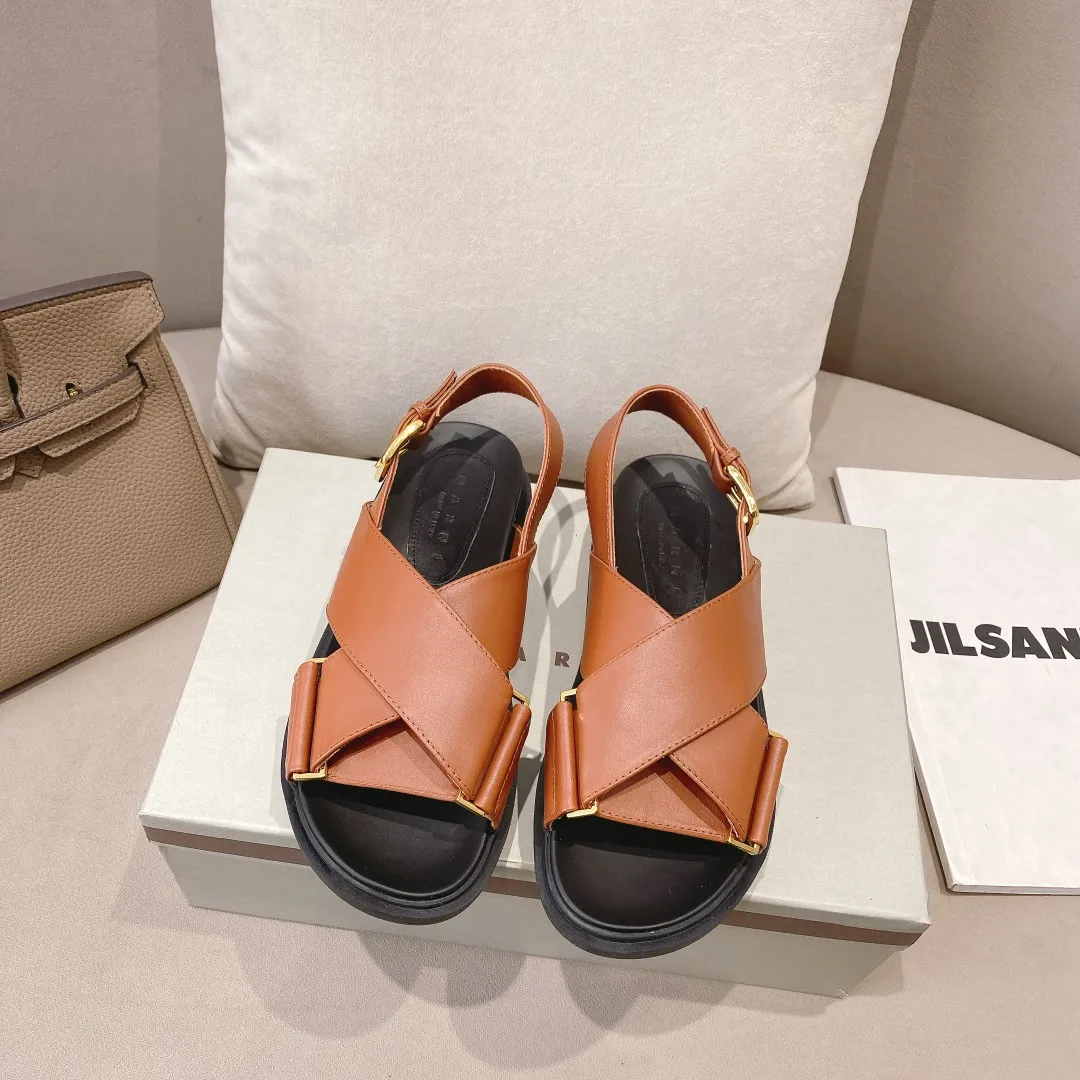 👟👟Ex-factory price 440👟👟 Marni Mani, popular online celebrity style, Taobao, popular single style in physical stores! Thick-soled, elevated classic cross-strap, color-blocked flat-soled cowhide open-toe European and American style women's sandals. Fabric: Cowhide Lining: Sheepskin Outsole: Rubber Button: Gold Size: 35-40